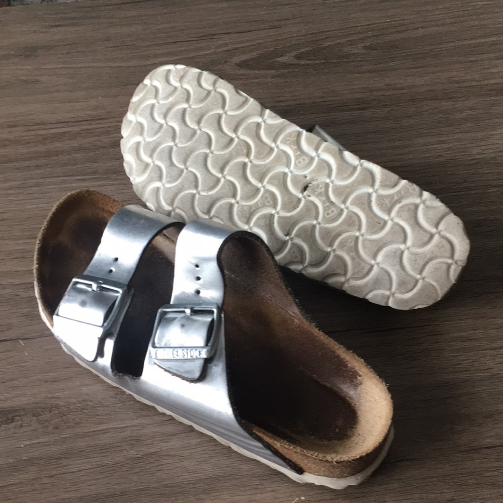 🔥🔥🔥Birkenstock  Arizona women’s size 7🔥🔥🔥 - Picture 4 of 6